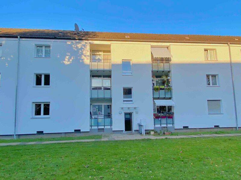 3-Zimmer-Wohnung mit Balkon in Leverkusen Alkenrath, 51377 Leverkusen (Alkenrath Manfort Schlebusch Steinbüchel)