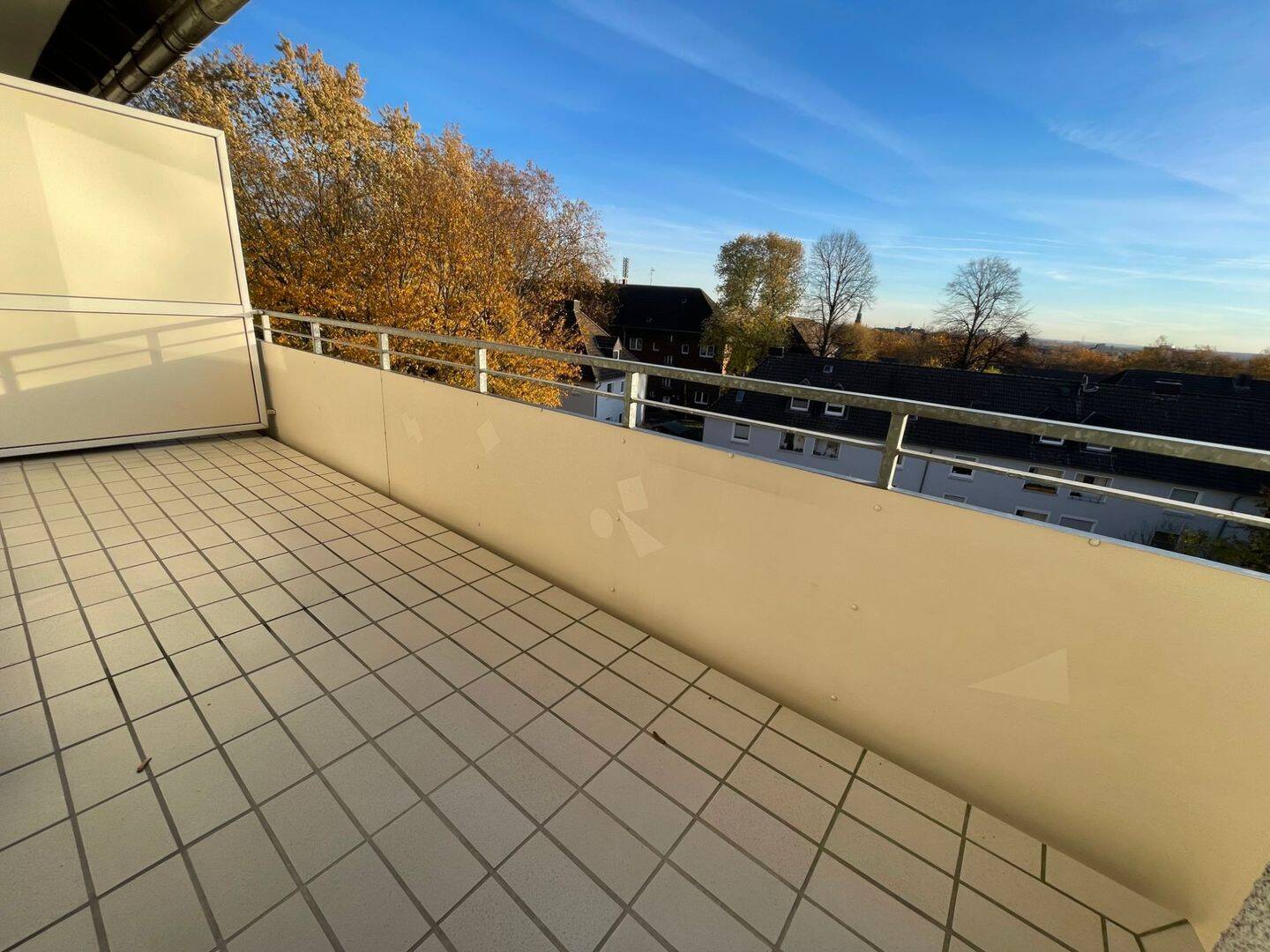 *gut geschnittene 2-Zimmer-Wohnung mit Balkon + Tageslichtbad*, 45355 Essen (Bergeborbeck Bochold Borbeck-Mitte)