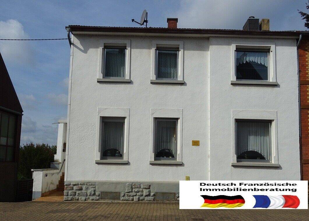 Stadtnah – Solides Einfamilienhaus mit Doppelgarage und grossem Grundstück, 66126 Saarbrücken