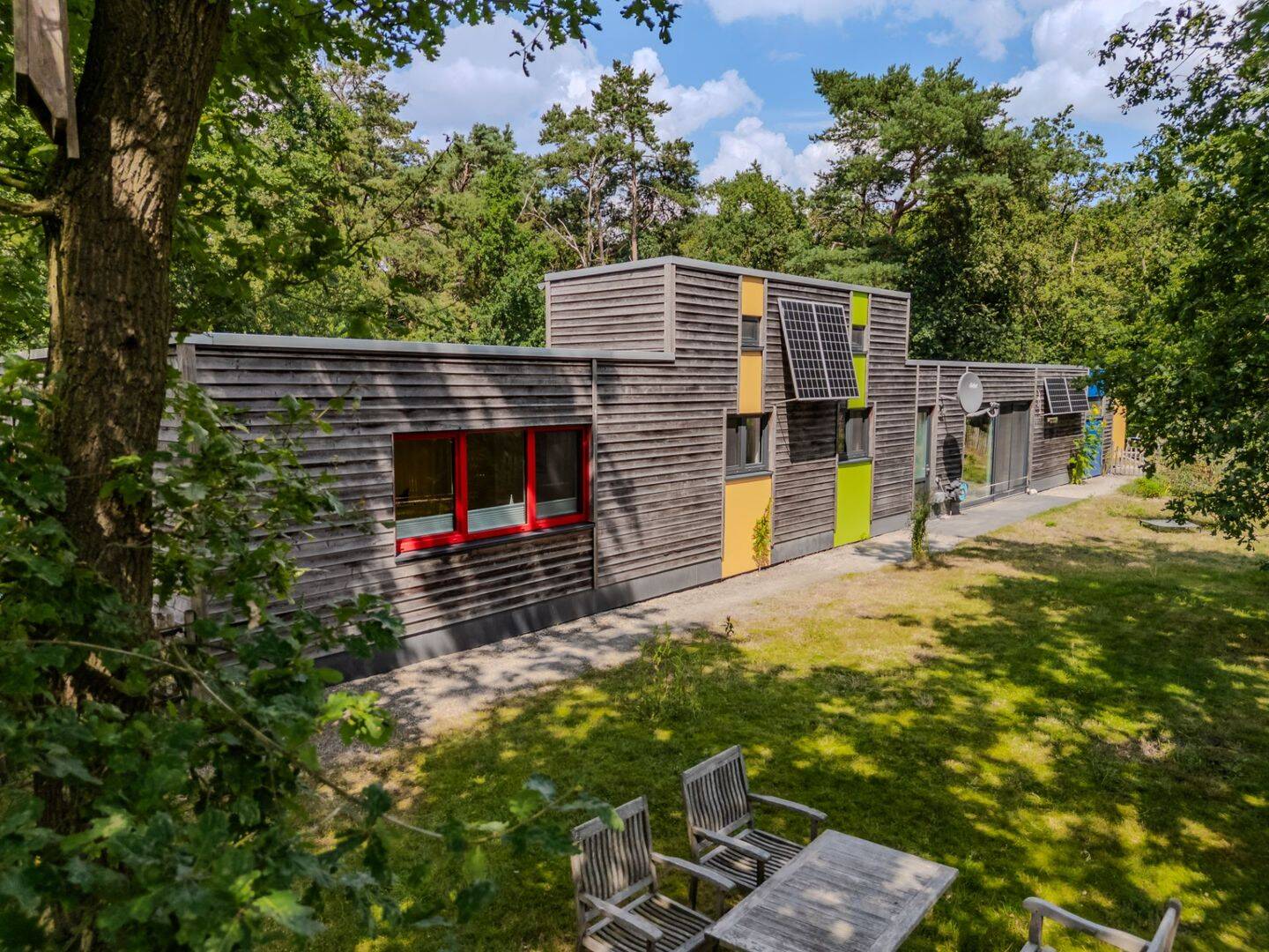 Einzigartiges Architektenhaus in traumhafter Naturlage vor den Toren Oldenburgs!, 26133 Oldenburg (Oldb) (Kreyenbrück)