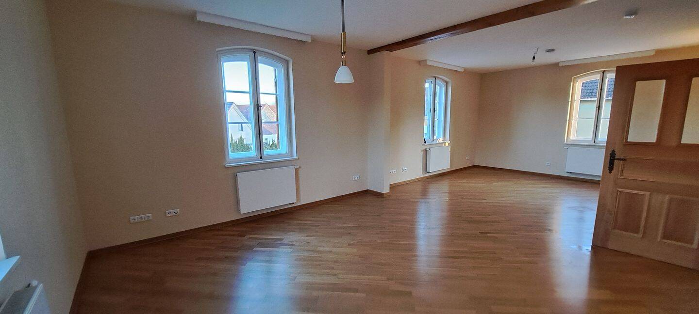 Stilvolle 3-Zimmer-Wohnung mit gehobener Innenausstattung in Schlüsselfeld, 96132 Schlüsselfeld