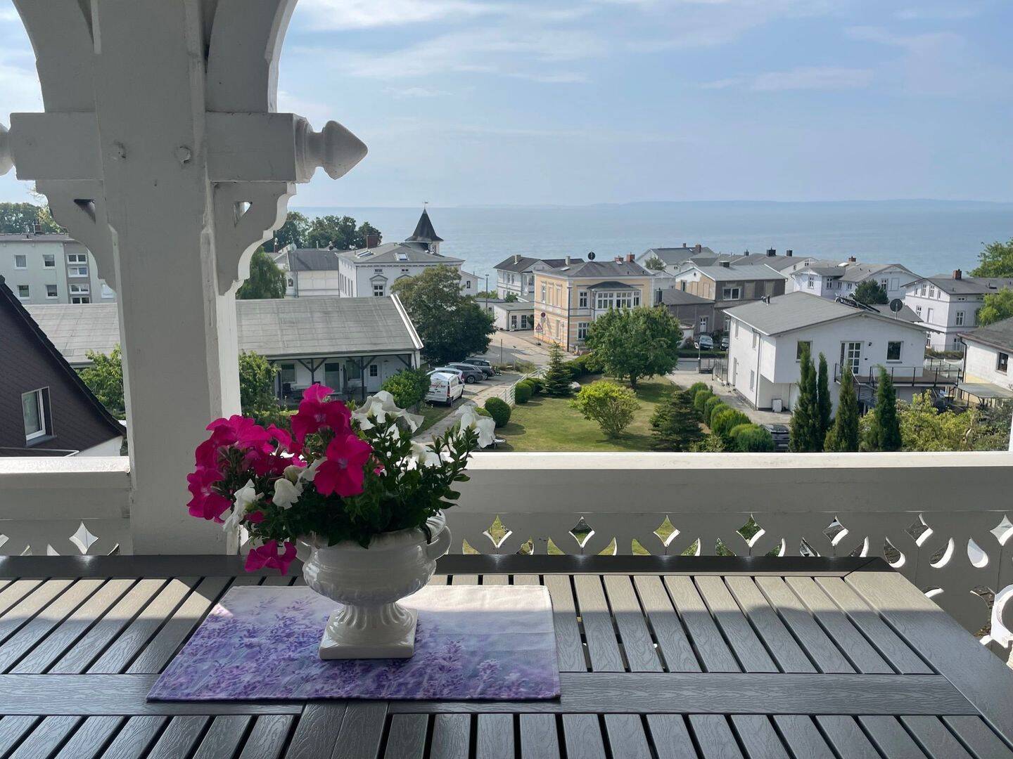 Penthouse über den Dächern von Sassnitz-Ostsee-Panoramablick in prachtvoller Bäderstilvilla, 18546 Sassnitz