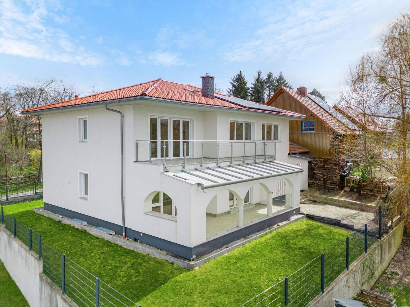 Ein atemberaubender Blick über Dresden! Ihre hochwertige Immobilie als Ihr neues Zuhause!, 1328 Dresden