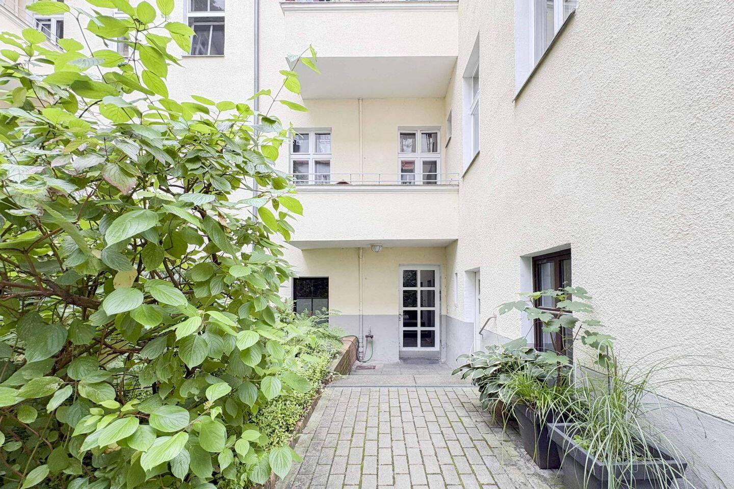 Bezugsfreie 2-Zimmer-Wohnung mit Balkon in ruhiger Gartenhauslage und Fernwärme in Friedenau, 12161 Berlin (Steglitz-Zehlendorf Friedenau Steglitz)