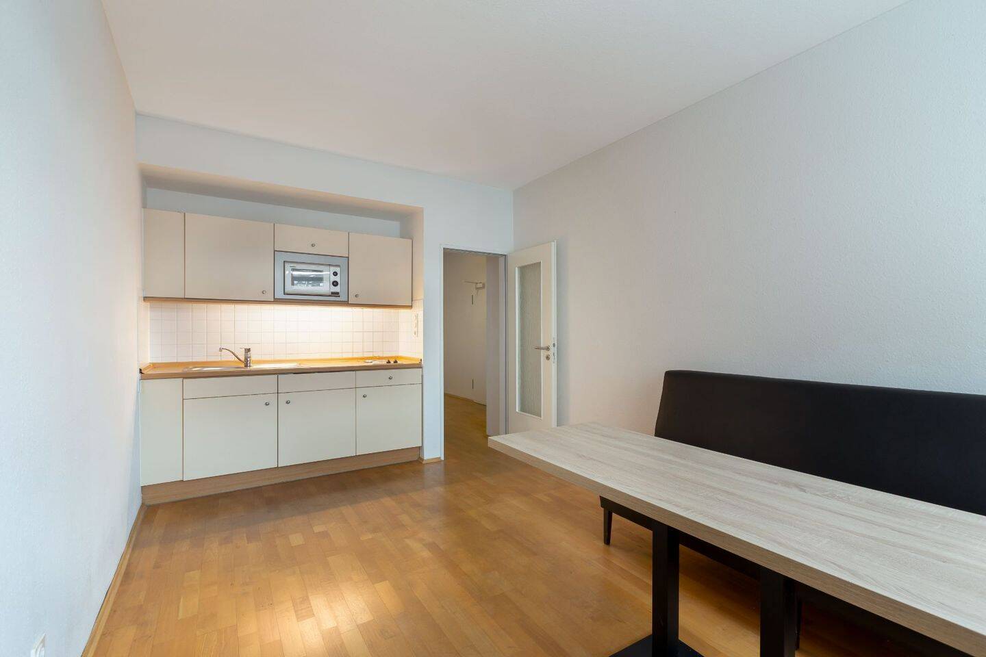 City-Home: Parkett, hohe Decken & Aufzug mitten in Pempelfort (WE10), 40477 Düsseldorf (Derendorf Golzheim Pempelfort)