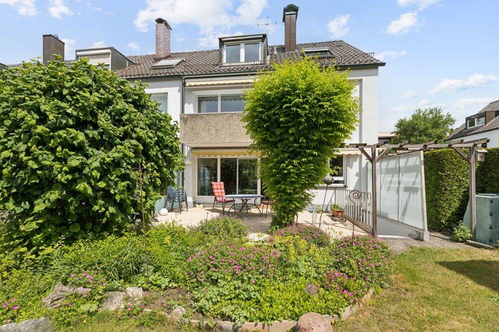 Sehr gepflegtes Reiheneckhaus mit schönem Garten & Garage, 90482 Nürnberg (Freiland Laufamholz Mögeldorf Rehhof Unterbürg)