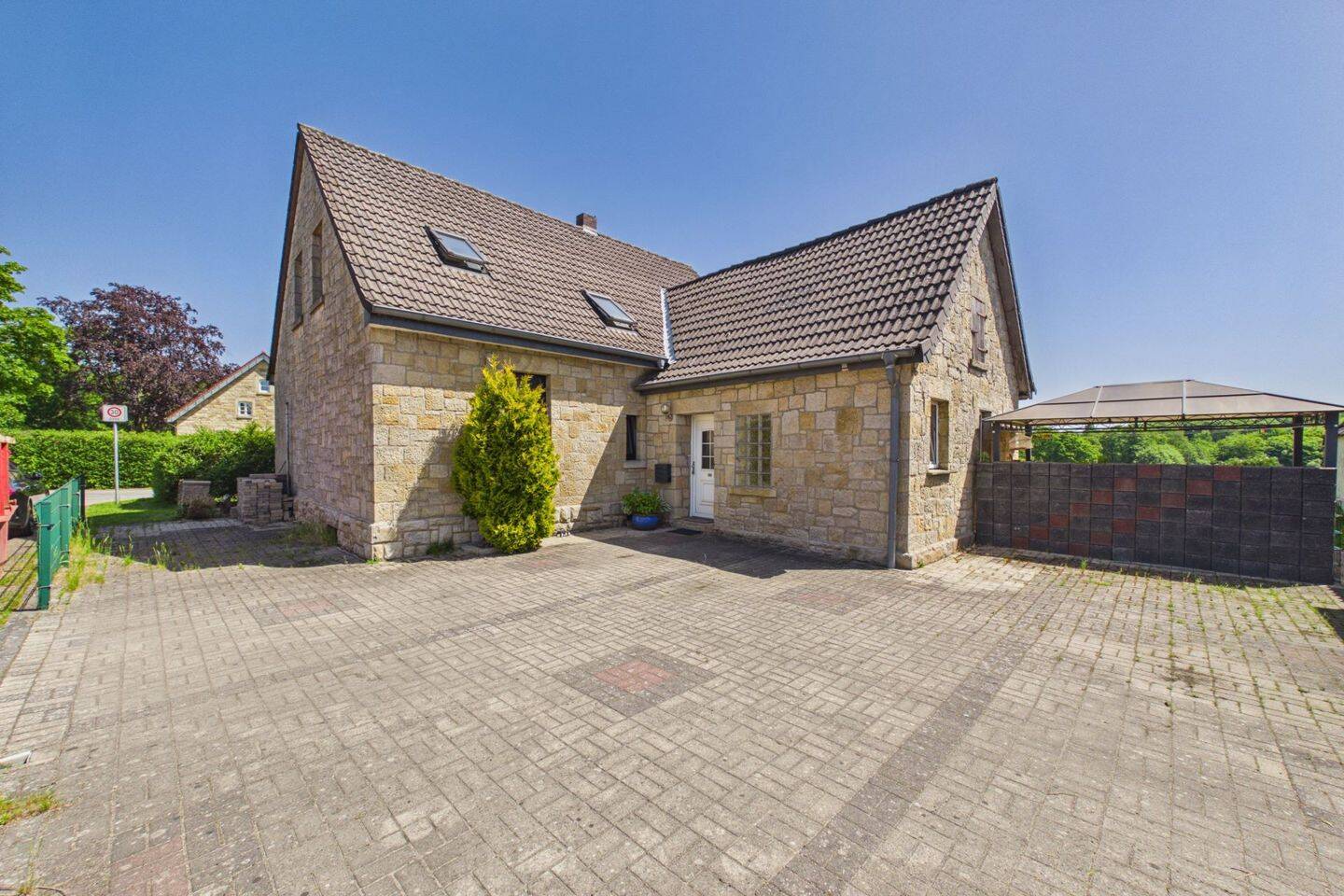 Liebhaberobjekt mit Potenzial: Einfamilienhaus mit Einliegerwohnung und Weitblick ins Grüne, 49479 Ibbenbüren