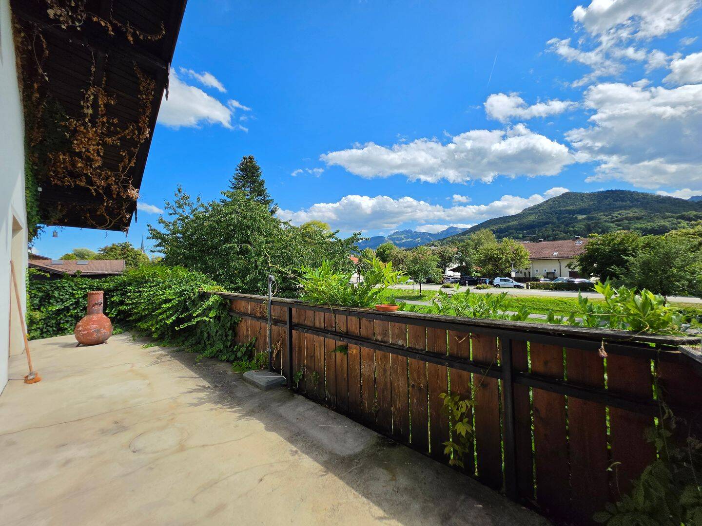 4,5-Zimmer-Wohnung mit traumhaftem Bergblick und großzügiger Ausbaureserve in Frasdorf im Chiemgau, 83112 Frasdorf