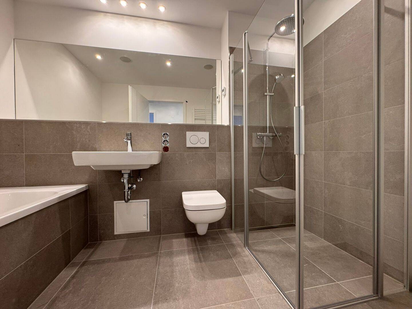 Neubau. Erstbezug. Modern in Markkleeberg * 2 Zimmer * Kühlung * Stellplatz, 4416 Markkleeberg