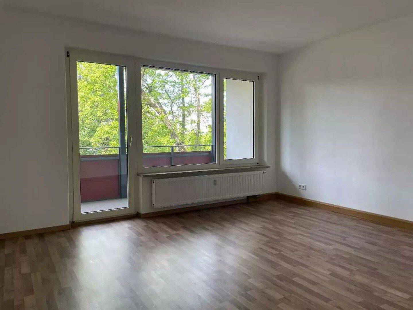 Charmante 2-Zimmer-Wohnung (59 m²) mit Balkon im Herzen von Erlangen-Sebaldus zu vermieten, 91058 Erlangen (Bruck Eltersdorf Erlangen-Süd Sebaldussiedlung Tennenlohe)