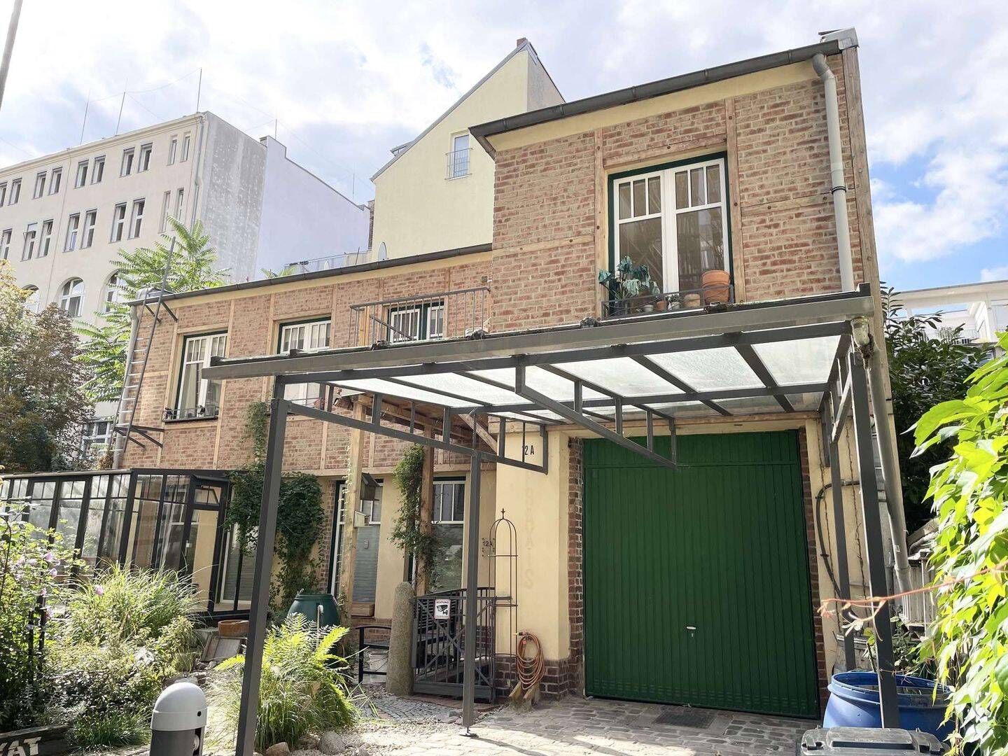 Leerstehende Remise in Berlin-Tiergarten – ca. 160 m² Wohnfläche, Garten, Balkon & Wintergarten, 10785 Berlin (Mitte Kreuzberg Schöneberg Tiergarten)