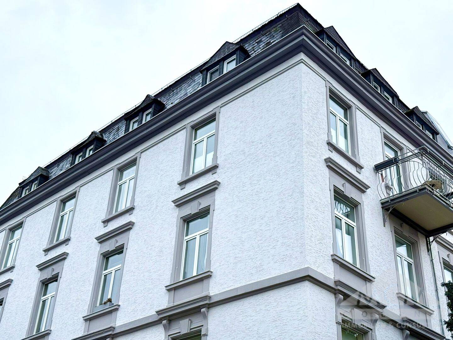 Modernisierte Maisonette – tolle Dachterrasse, Ebk, modernes Tgl-Bad … in beliebter Nordendlage, 60316 Frankfurt am Main (Nordend-Ost Nordend-West Ostend)