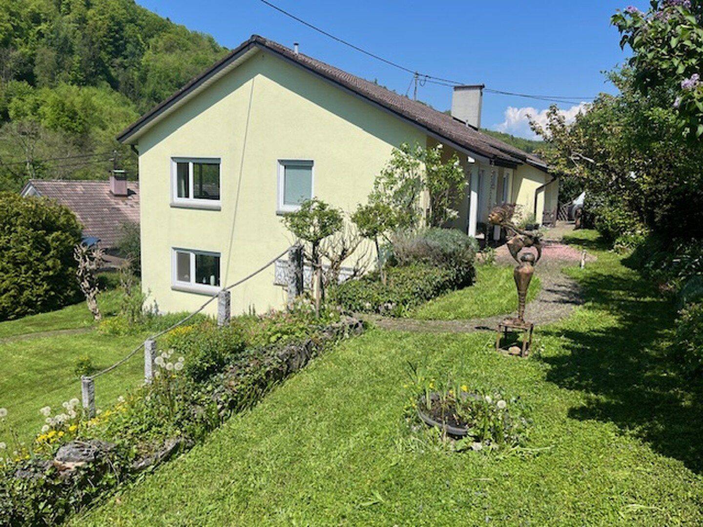 Hochwertiges freistehendes Einfamilienhaus mit großem Grundstück in Top-Lage, 79618 Rheinfelden (Baden)