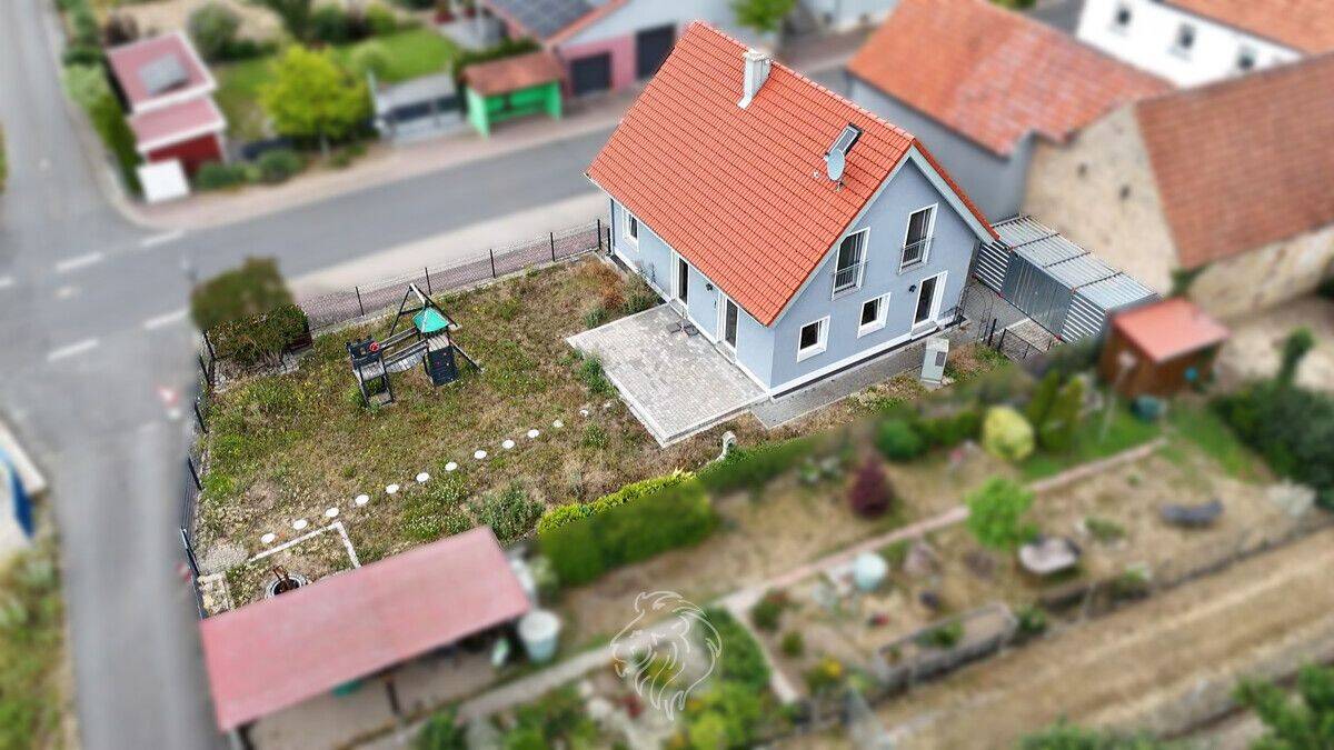 Ein Zuhause mit Raum fürs Leben – modernes Familienhaus nahe Volkach, 97332 Volkach