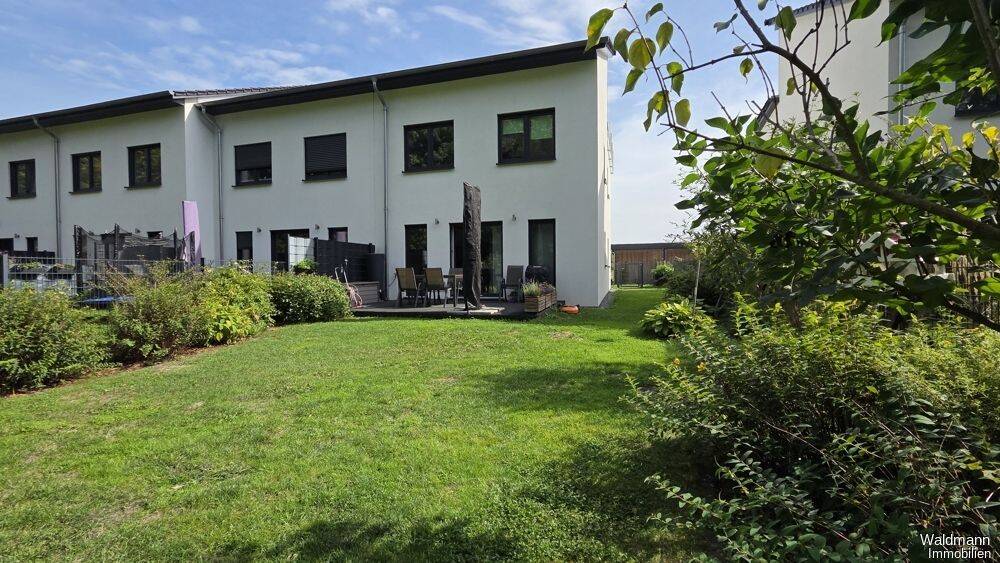 Großzügiges Wohnen mit Wasserblick – modernes Reihenendhaus mit Dachterrasse auf 502 m² Grundstück., 13587 Berlin (Spandau Hakenfelde Kolonie Wannseeaten Siedl. Wohnsiedlung Hakenfelde)