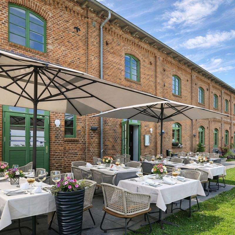 Denkmalgeschütztes Hotelinvestment mit Restaurant & Bar in erstklassiger Lage von Klink, 17192 Klink