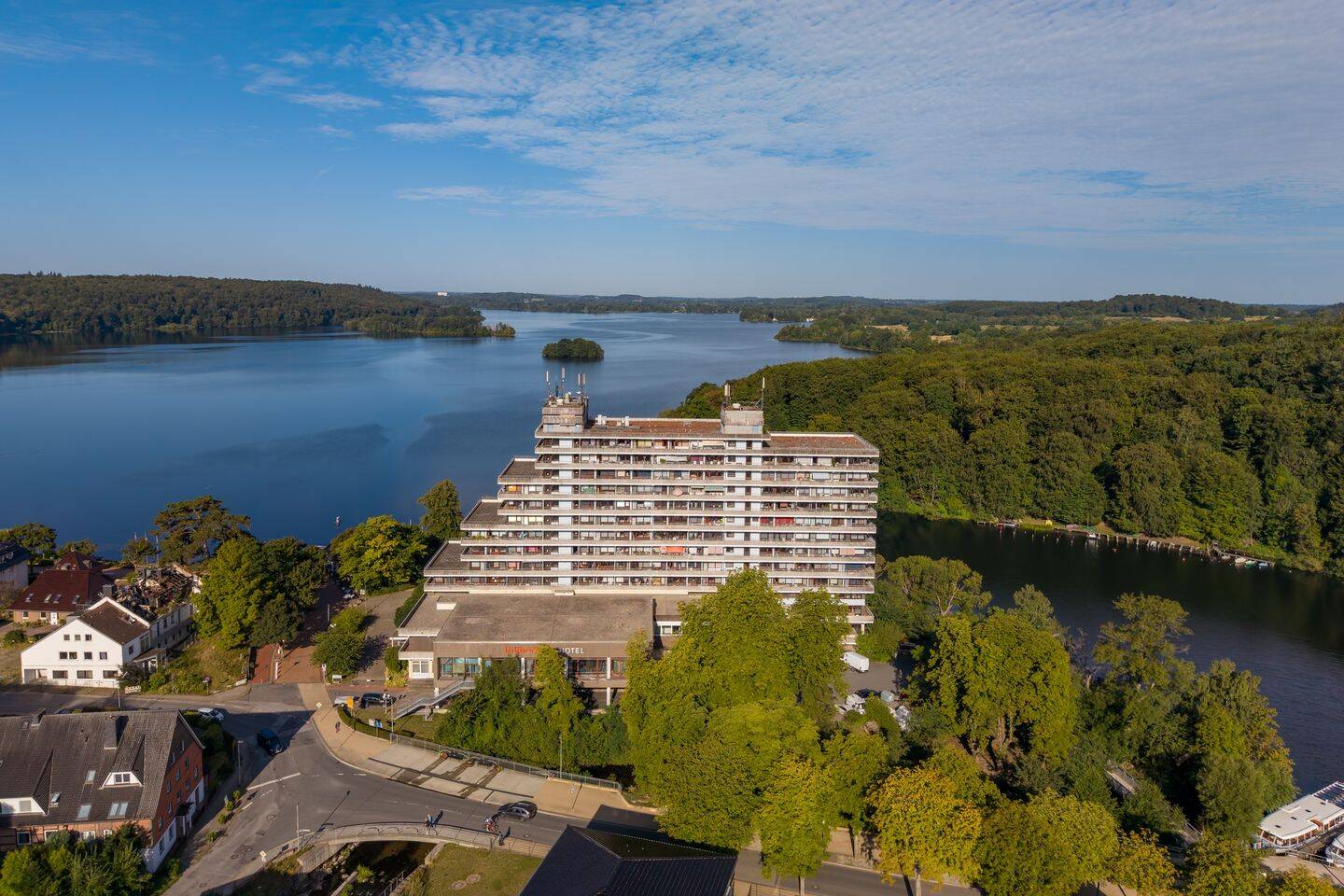 1-Zimmer-Eigentumswohnung mit Balkon, Dieksee-Blick & Tiefgaragenstellplatz, 23714 Malente