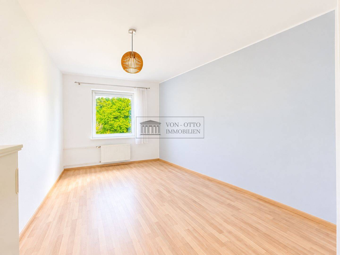 Helle 3 Zimmer Wohnung mit Balkon und Blick ins Grüne, 12249 Berlin (Steglitz-Zehlendorf Lankwitz Marienfelde)