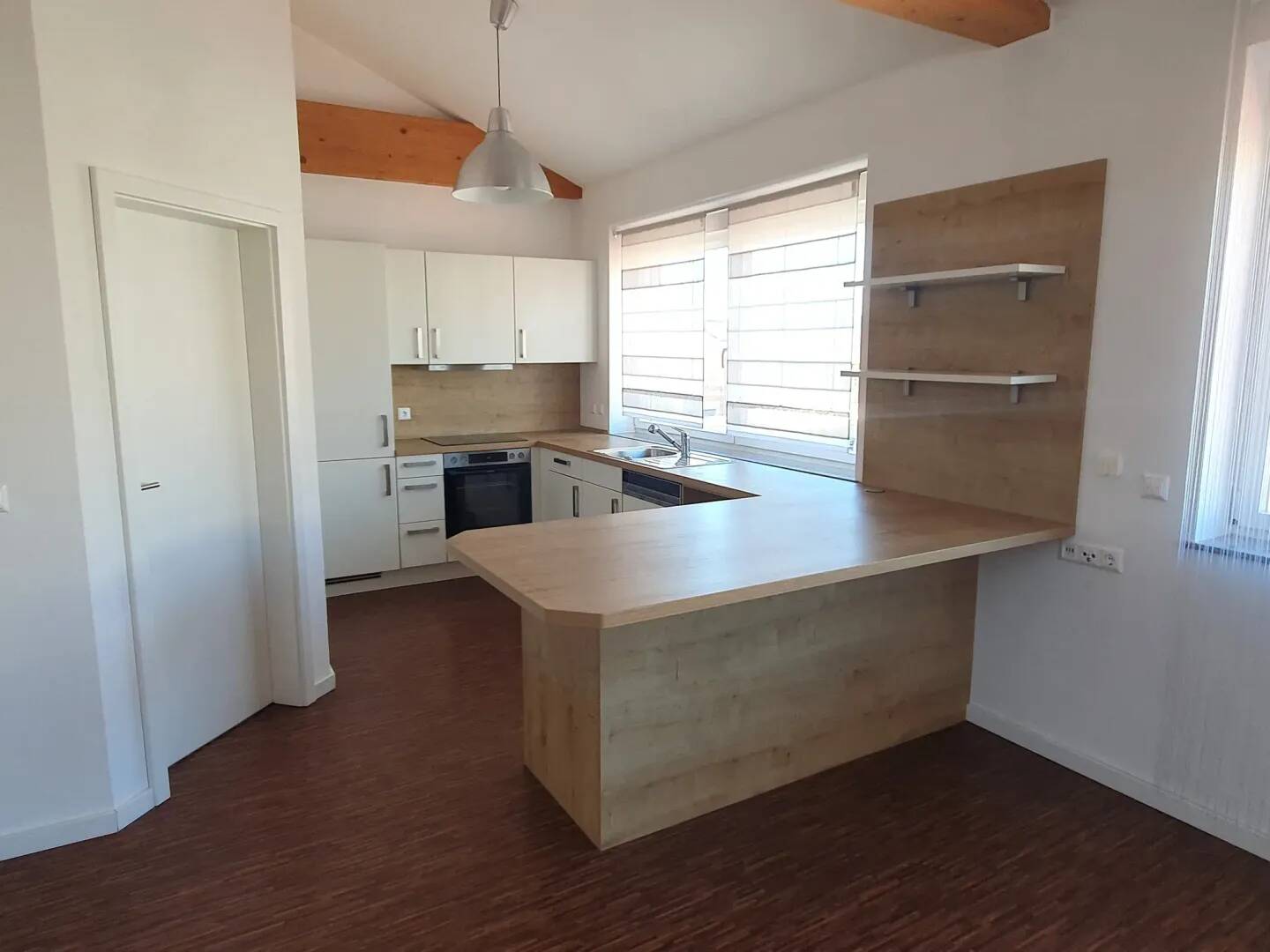 Helle 2-Raum-Loft-Wohnung mit gehobener Innenausstattung in Niedernberg, 63843 Niedernberg
