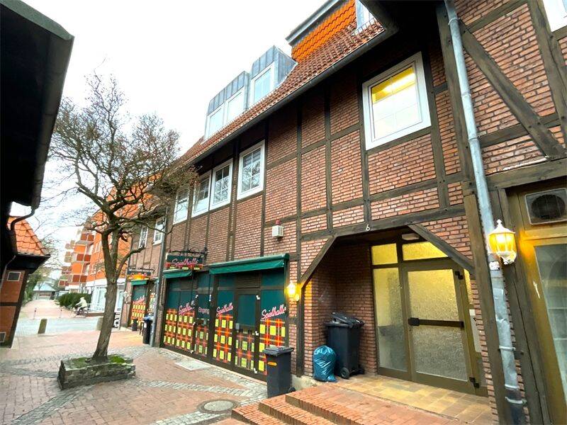 Gepflegte 3 Zimmer Wohnung, ca 102,50 m², 1. OG, in der Achterstraße von Uelzen, 29525 Uelzen