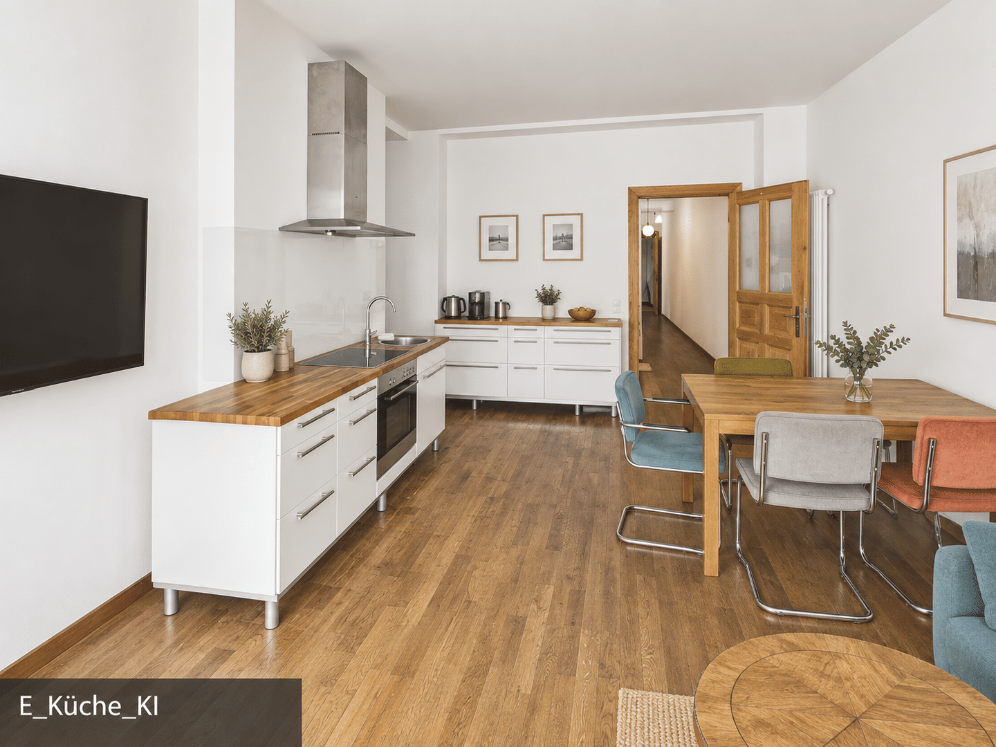 Rote Insel mit Aussicht – große 4-Zimmer-Altbau mit Balkon, 10829 Berlin (Tempelhof-Schöneberg Schöneberg)