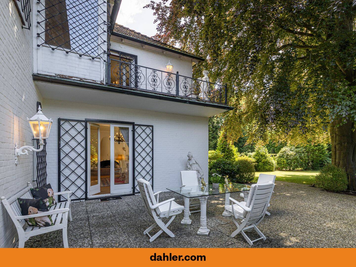 Großzügige Villa in bevorzugter Lage, 22391 Hamburg (Wandsbek)