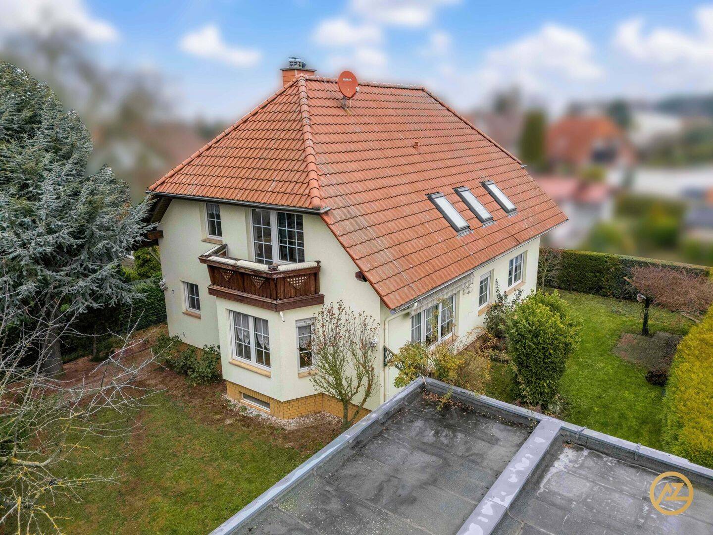 „Einfamilienhaus in Irxleben mit Keller, Garten, Kamin und zwei Doppelgaragen“, 39167 Hohe Börde