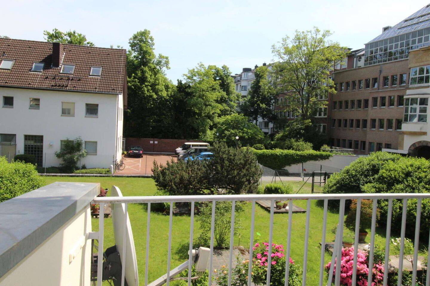 GROßZÜGIGE 3-4 ZIMMERWOHNUNG MIT FLAIR – HOHE DECKEN – PARKETT, 40479 Düsseldorf (Derendorf Pempelfort)