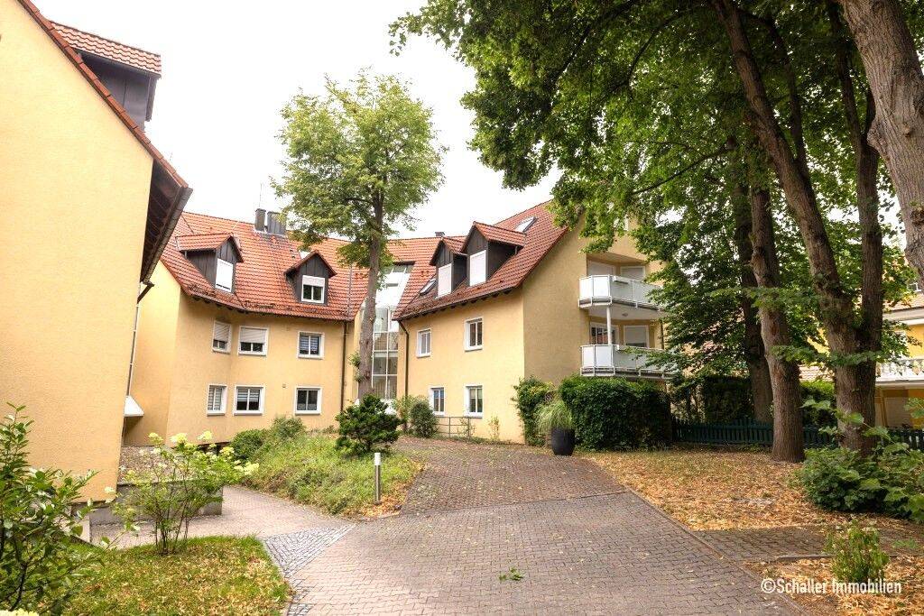 Haus im Haus: 170 m² / 5 Zi. Mais. mit Balkon + Terr. Zirndorf – Weiherhof / Wohnung kaufen, 90513 Zirndorf
