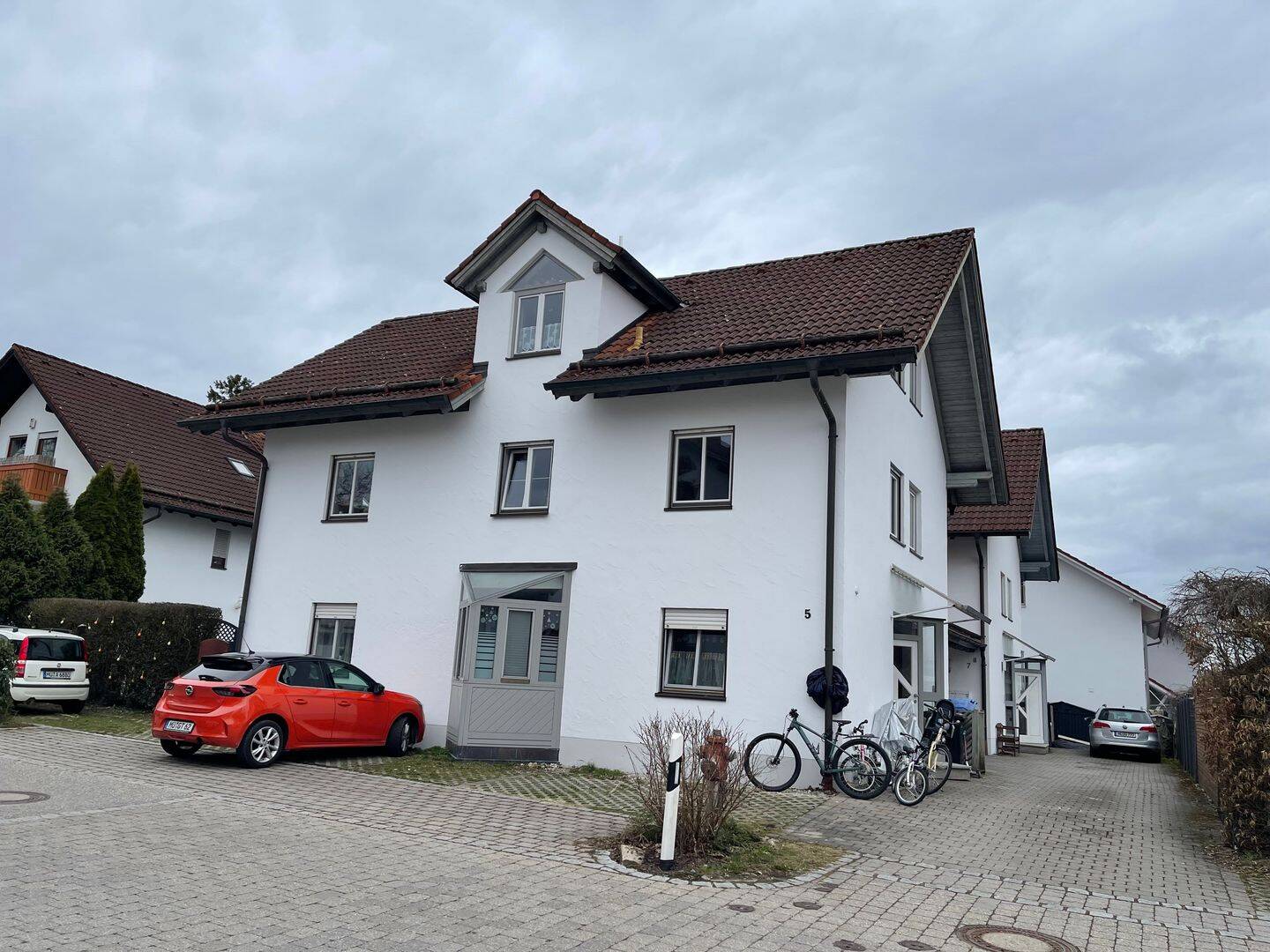 Helle 3-Zimmer-„Plus“-Terrassenwohnung mit eig. Garten, Einzelgarage, Haag-West, 83527 Haag i. OB (Haag)