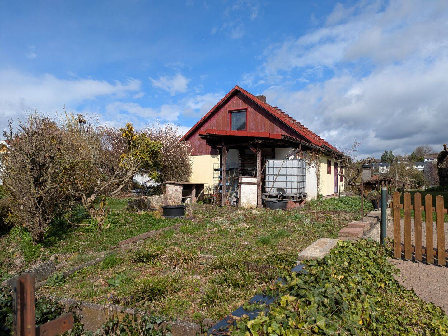 Aufgepasst: Einfamilienhaus mit schönem Garten in Feldrandnähe!, 64711 Erbach