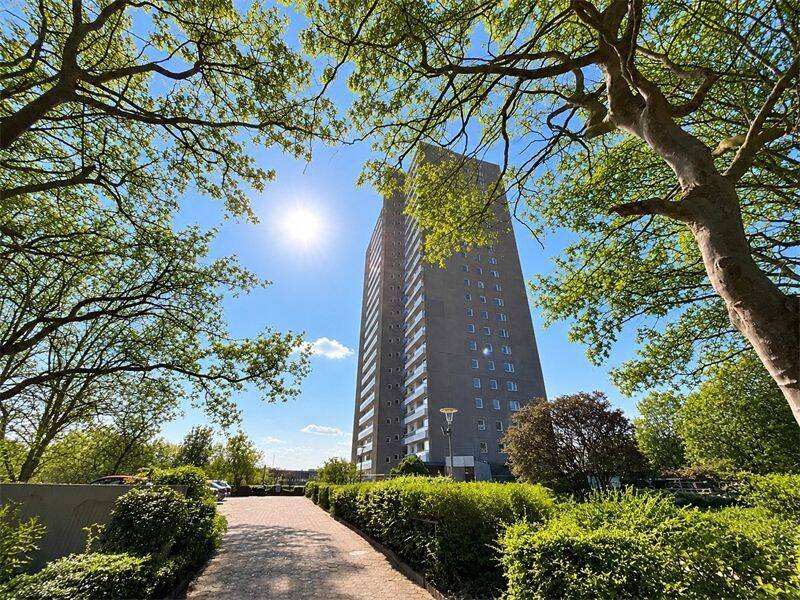 Über den Dächern von Altona – Wohnung mit Elbblick und Perspektive, 22767 Hamburg (Altona Altona-Altstadt Ottensen Sankt Pauli Sternschanze)