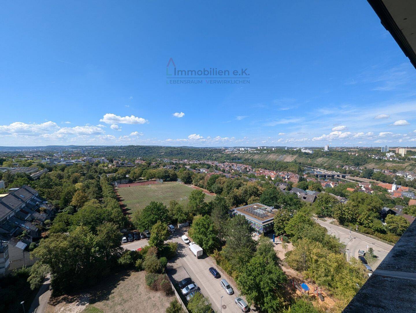 Wohnen über den Dächern Stuttgarts – 88,39 m² mit zwei Balkonen, 70378 Stuttgart