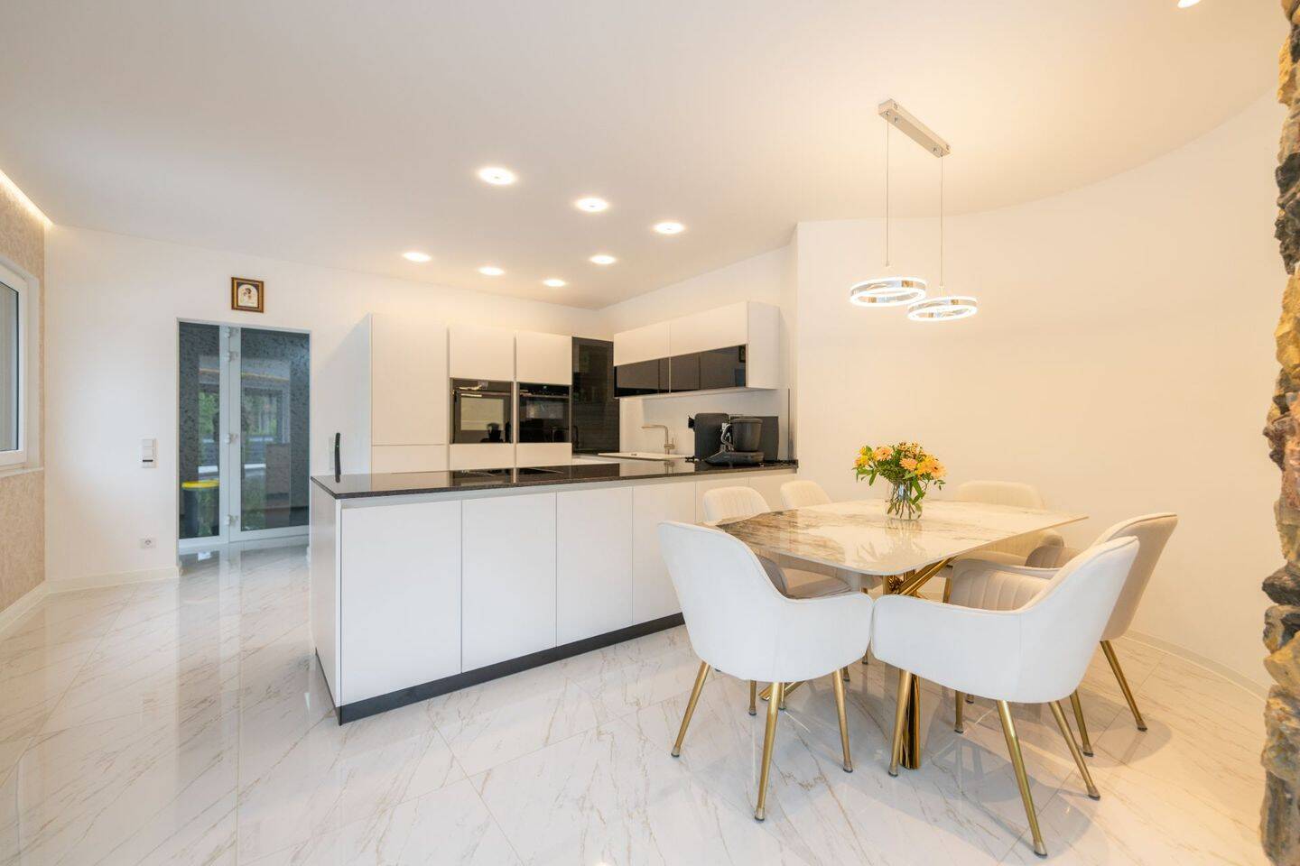 Hochwertiger Bungalow mit exklusiver Ausstattung, Garten und Poolanlage, 96117 Memmelsdorf