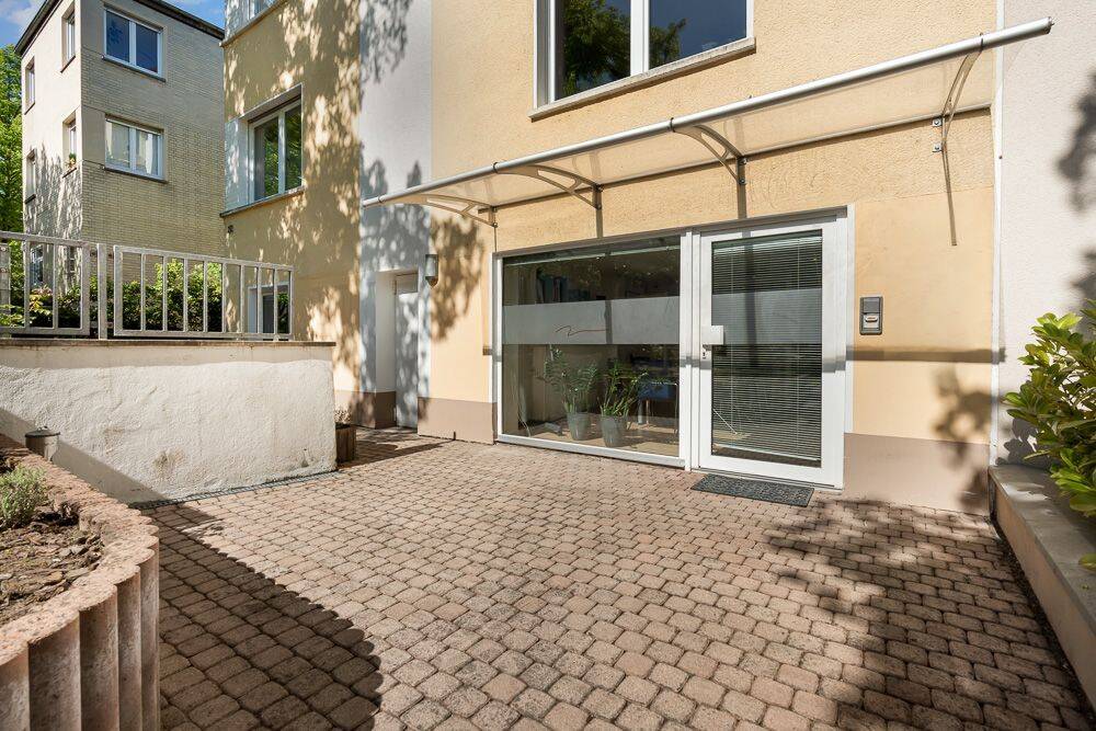 Exklusive Lage, vielseitige Nutzung, großes Potenzial – Immobilie am Sachsenhäuser Berg, 60599 Frankfurt am Main (Oberrad Sachsenhausen)