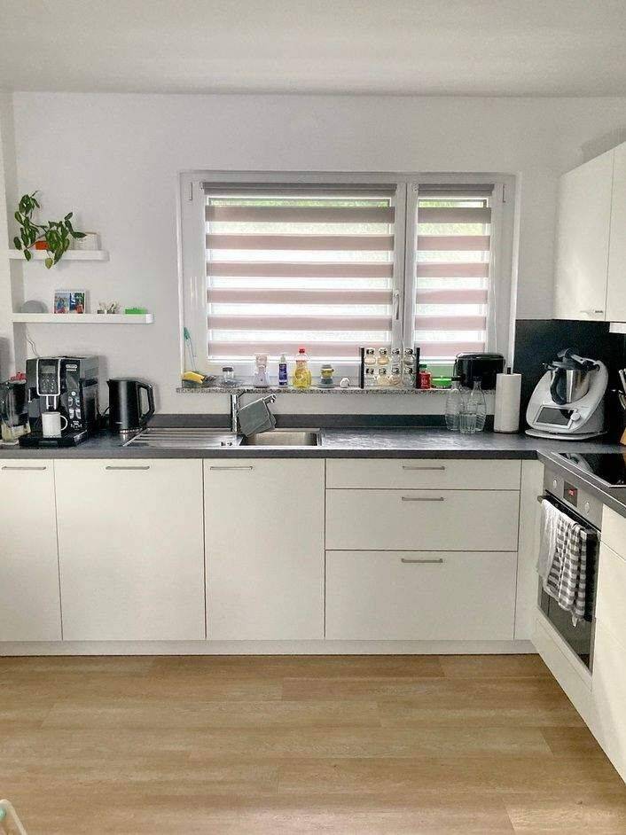Neuwertige 3,5-Zimmer-Wohnung mit Loggia und Pkw-Stellplatz, 72365 Ratshausen