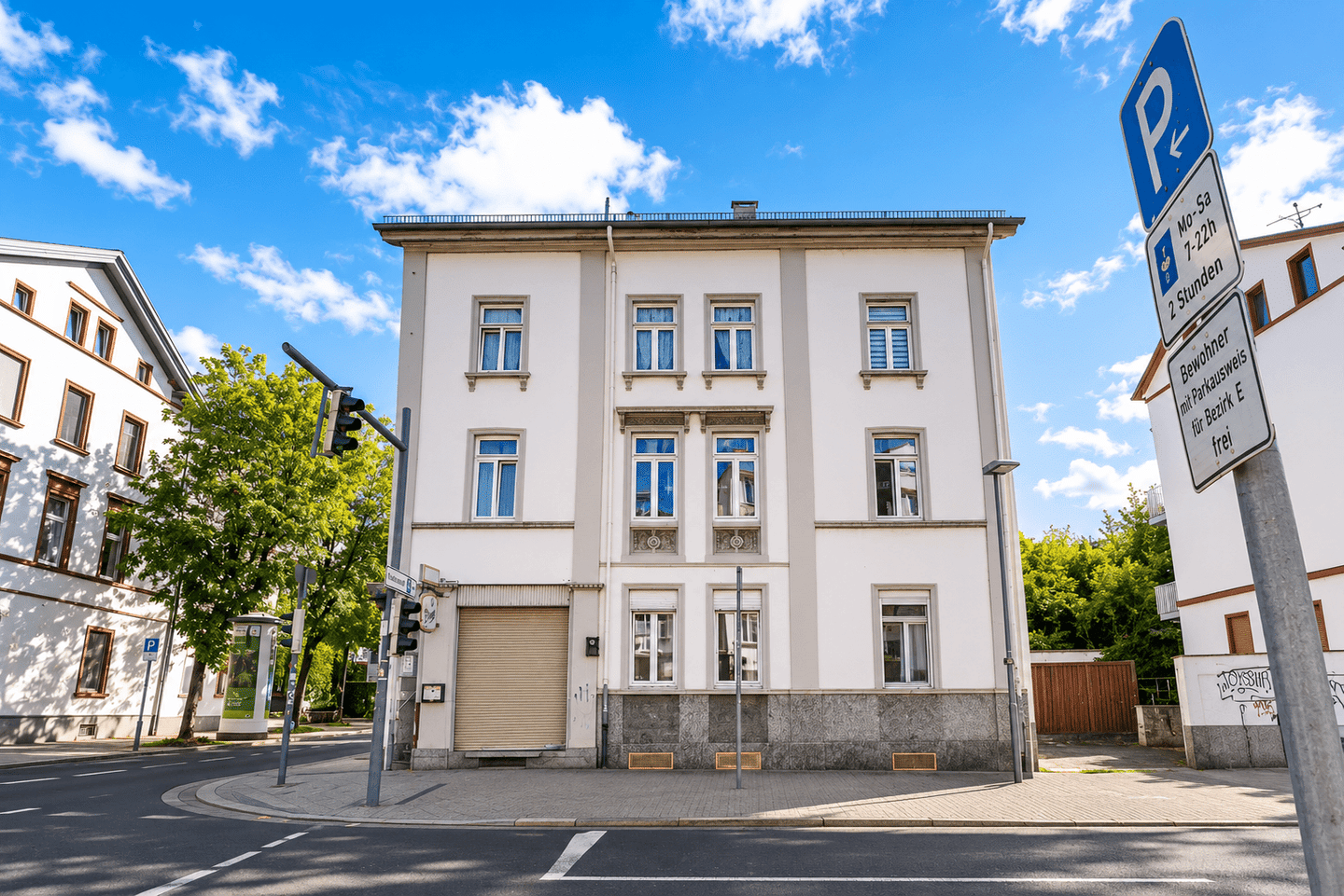 ALTBAUFLAIR, NEU AUFGELEGT – Sanierte 2 Zimmer mit eigenem Eingang direkt am Hauptbahnhof, 63065 Offenbach am Main (Offenbach am Main)