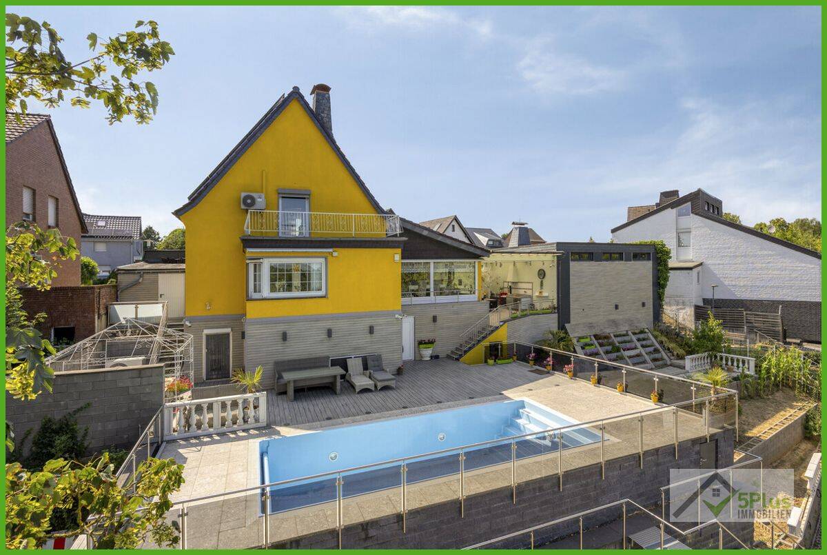 + 5PLUS + EIN ORT, AN DEM JEDER TAG WIE URLAUB BEGINNT: FAMILIENIDYLL MIT POOL IN WINDHAUSEN +++, 52531 Übach-Palenberg