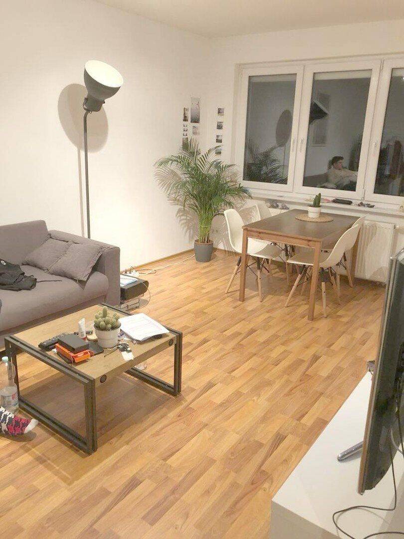 Sehr schöne gepflegte 2 Zi – Wohnung mit EBK in Würzburg Sanderau, 97072 Würzburg (Altstadt Sanderau)