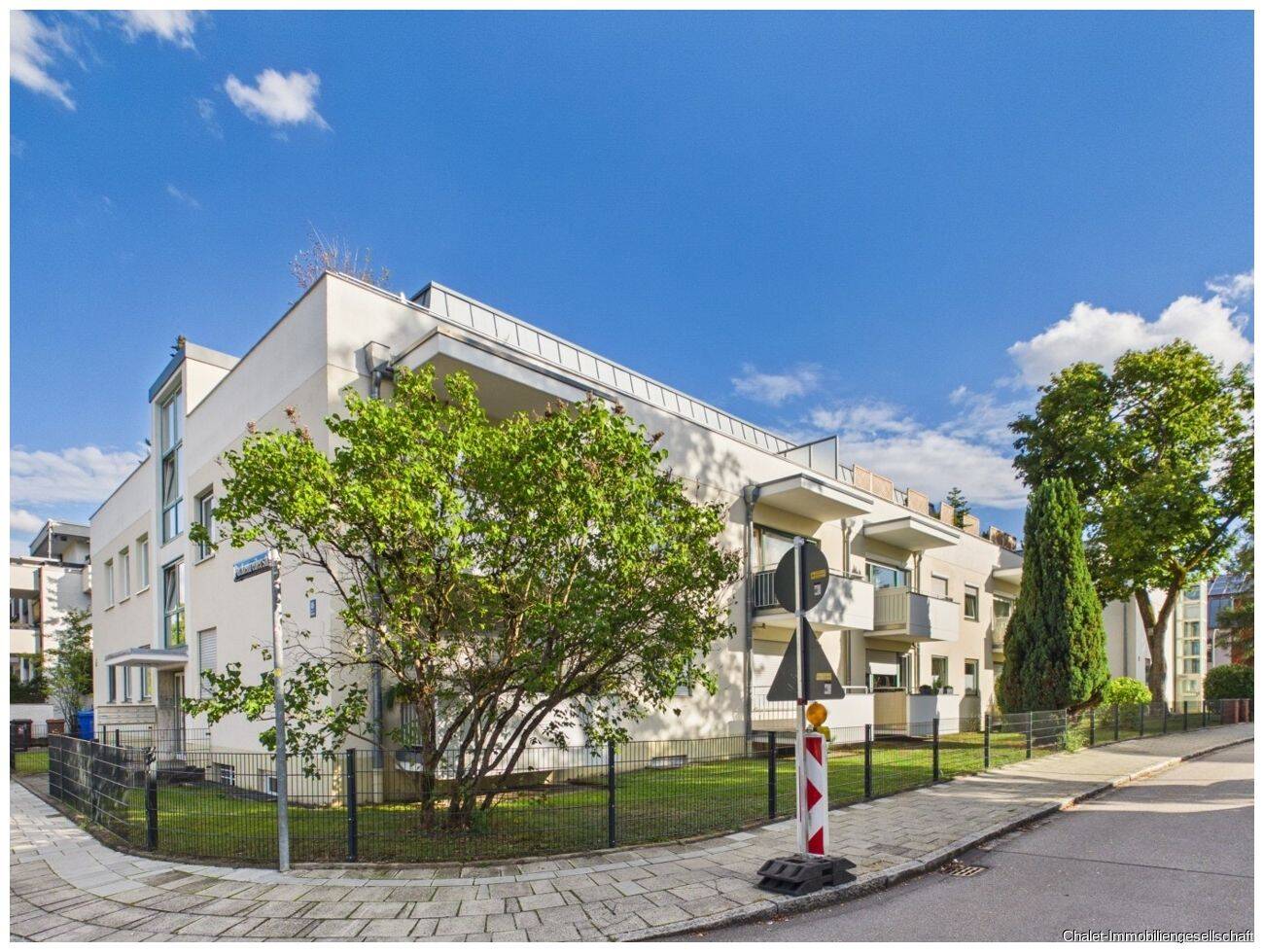 SCHÖNES OBERMENZING – ruhige 2-Zimmer-Wohnung in begehrter Lage, 81247 München (Allach-Untermenzing Pasing-Obermenzing)