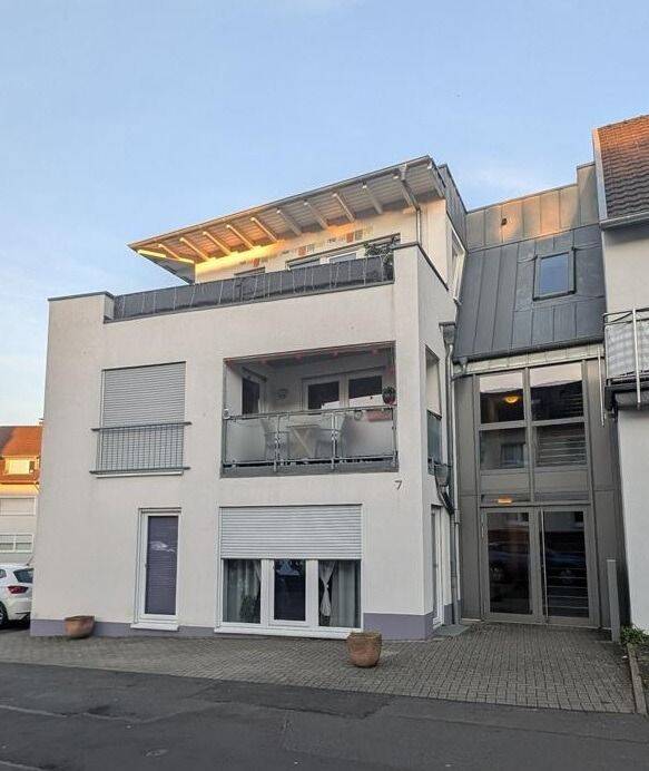 Bonn-Röttgen – Moderne und helle 2 Zimmer DKB im 1. OG mit West-Loggia, 53125 Bonn