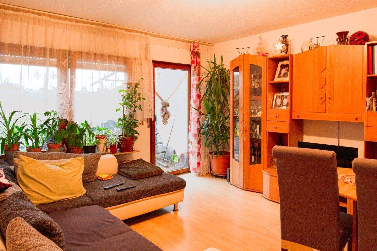 Angebautes Einfamilienhaus mit Renovationsbedarf in Auggen, 79424 Auggen