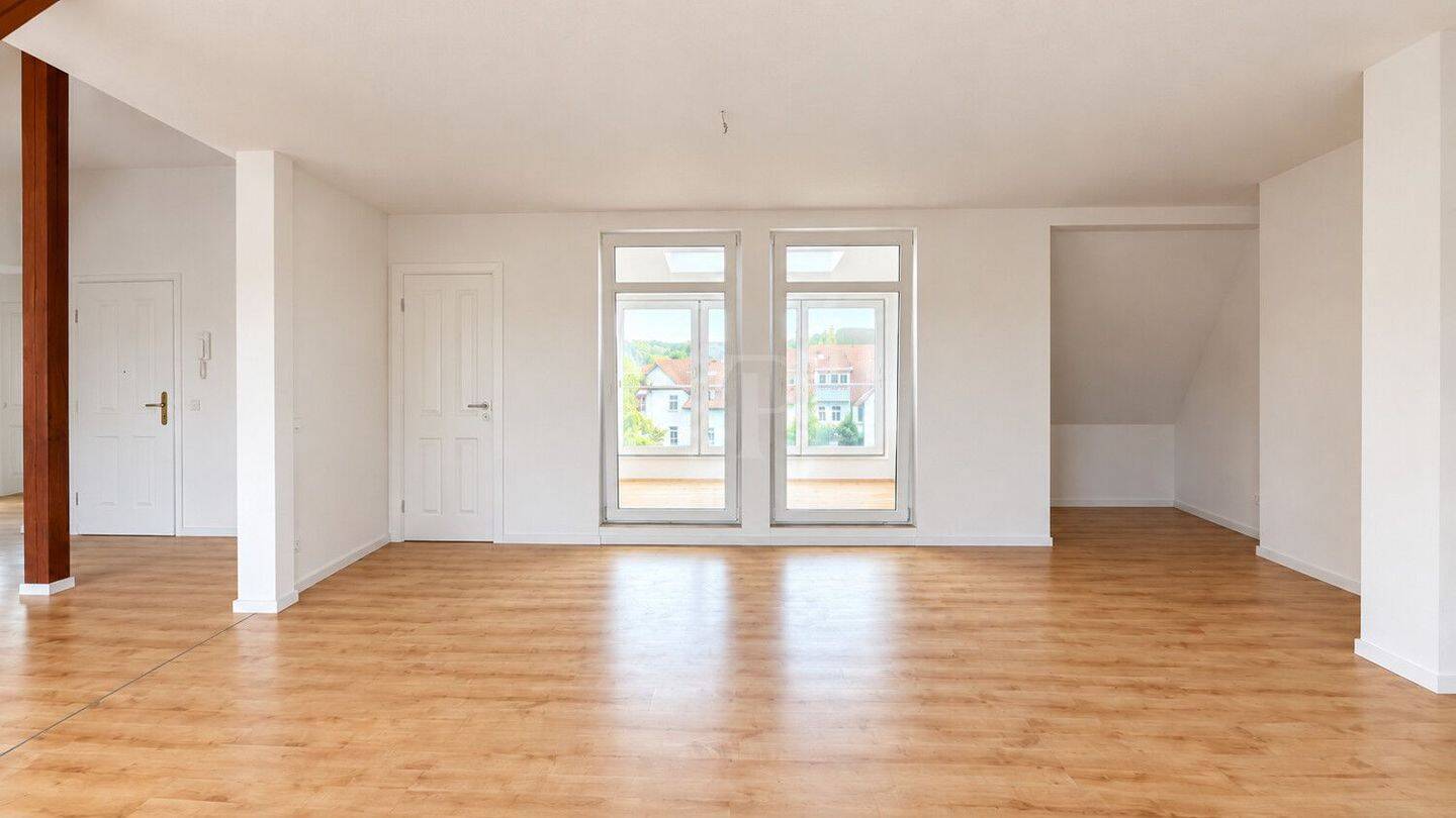 Erstbezug nach Sanierung: 2-Zimmer-Dachgeschosswohnung mit Loggia in Daberstedt!, 99099 Erfurt