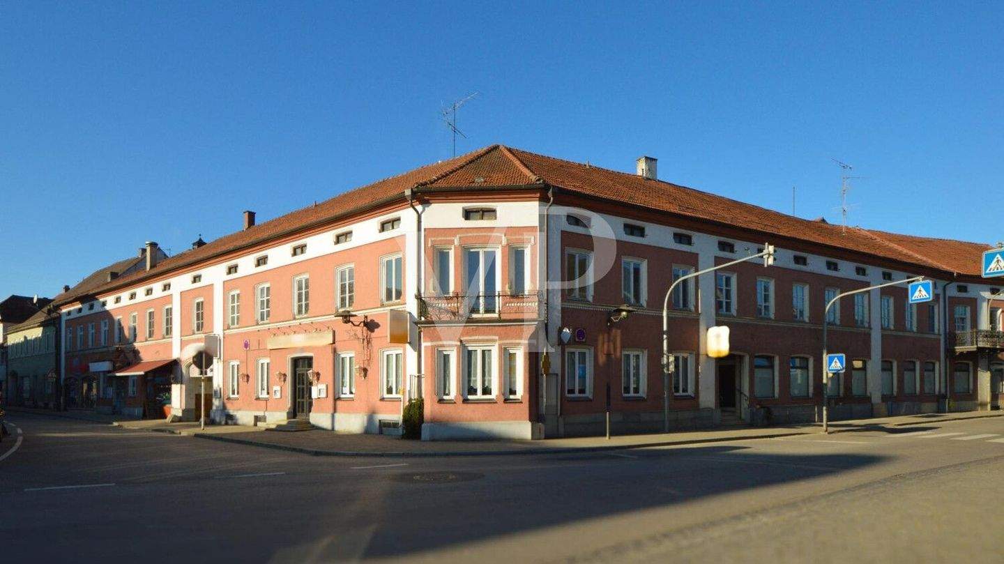 Außergewöhnliches Ensemble: Wohn- und Geschäftshaus mit Zukunftsperspektive, 85290 Geisenfeld