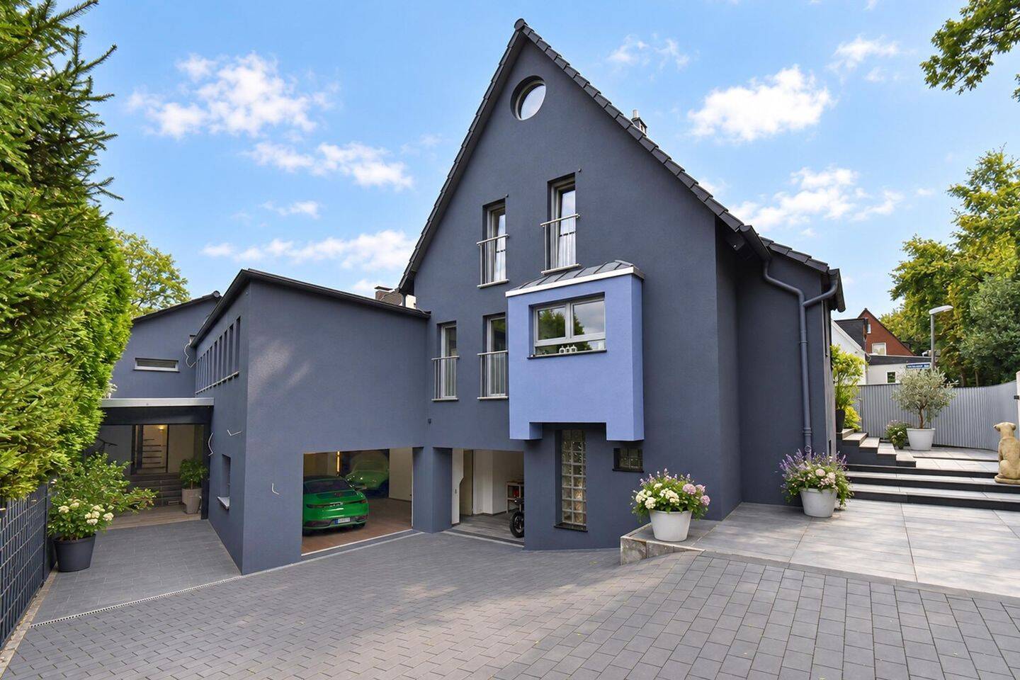 Freiraum für Leben und Ideen-direkt am Park! Modernes Haus m. separatem Atelier und vielen Stellpl., 45307 Essen (Kray Leithe)