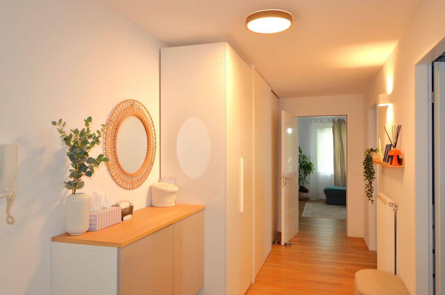 Zu Vermieten! Helle 3-Zimmer-Wohnung mit großzügigem Balkon und Gartenmitbenutzung, 15831 Blankenfelde-Mahlow