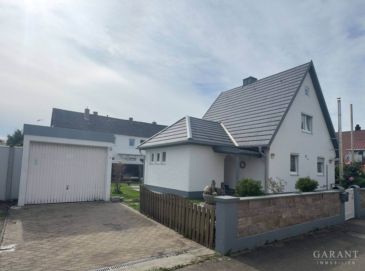 Modernisiertes Einfamilienhaus mit großem Grundstück & besonderem Wohncharakter, 89407 Dillingen a.d. Donau