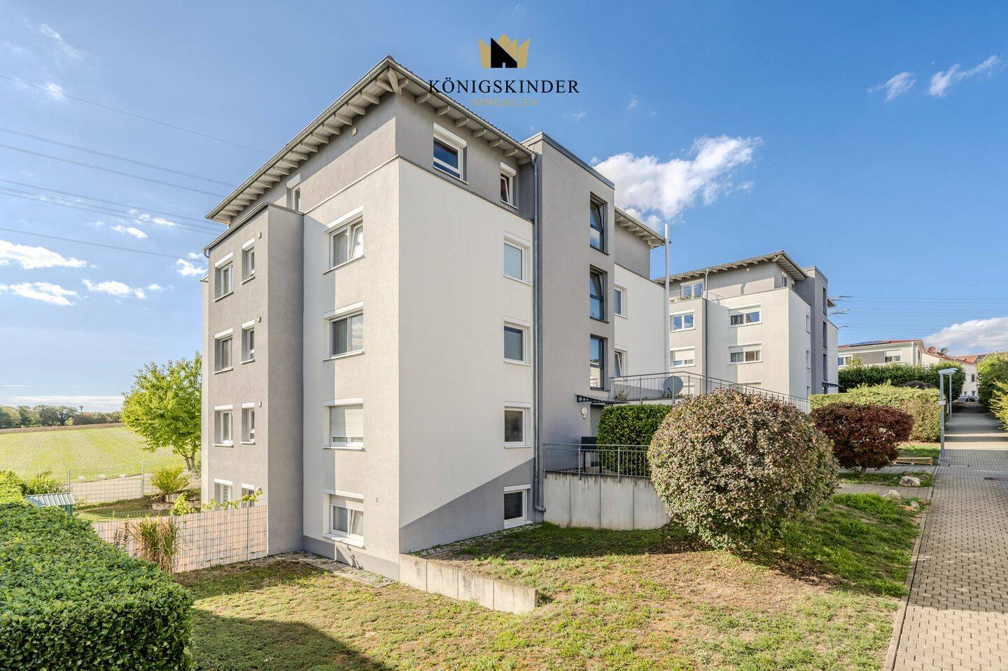 Wohnen mit Weitblick – Helle 3-Zimmer-Wohnung in ruhiger Lage von Stuttgart-Zuffenhausen, 70437 Stuttgart (Freiberg Mönchfeld Rot Zazenhausen Zuffenhausen)