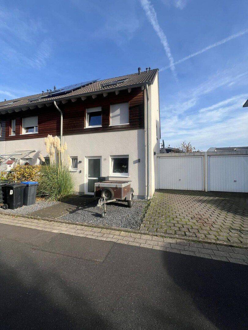 Modernes High-Tech-Wohnen: Reihenendhaus mit smarthome-Komfort & Gartenoase, 50321 Brühl