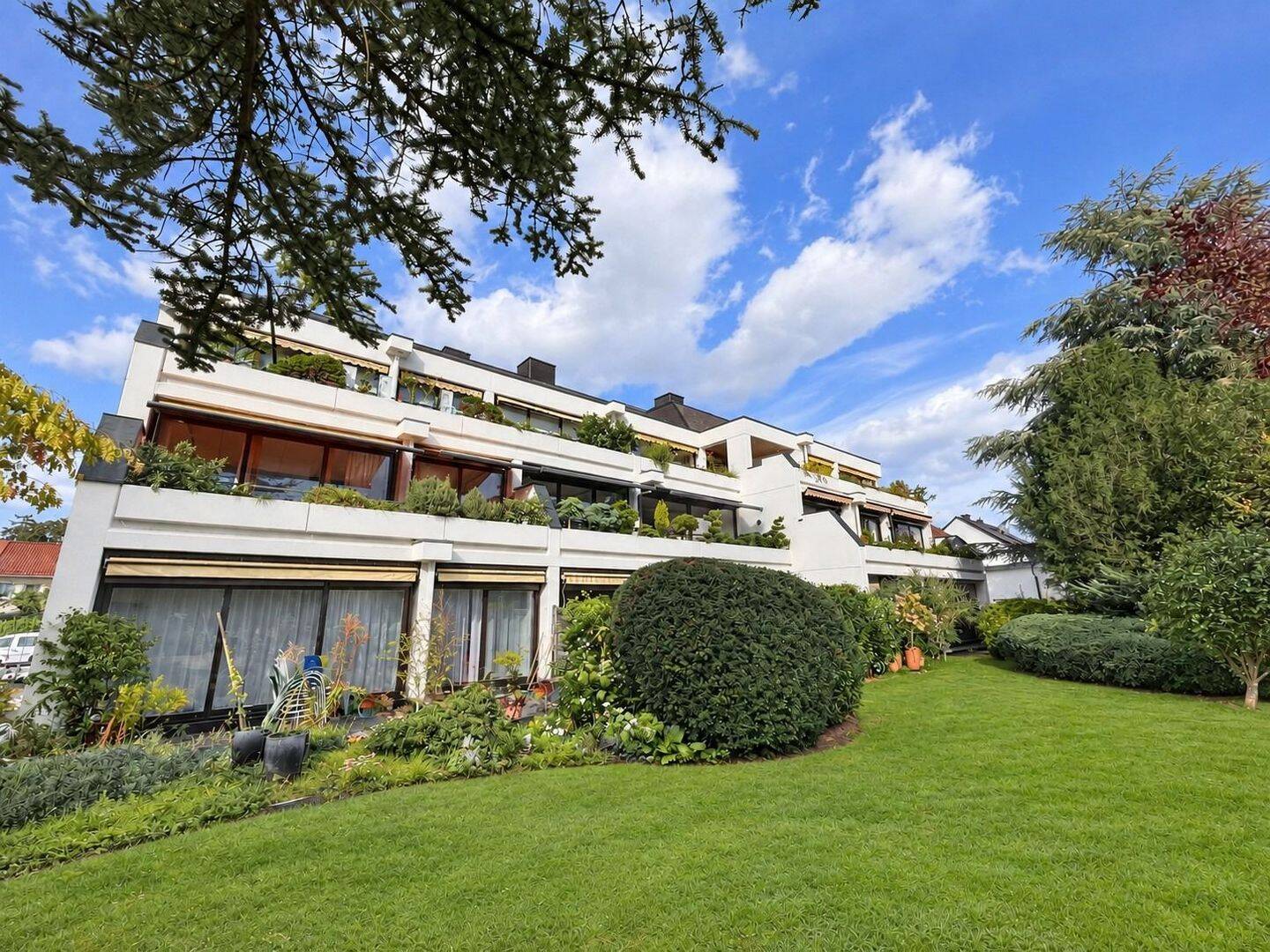 4-Zi. Whg. mit 25 m² Balkon-Terrasse im inneren Regensburger Westen, 93049 Regensburg (Großprüfening-Dechbetten-Königswiesen Innenstadt Westenviertel)